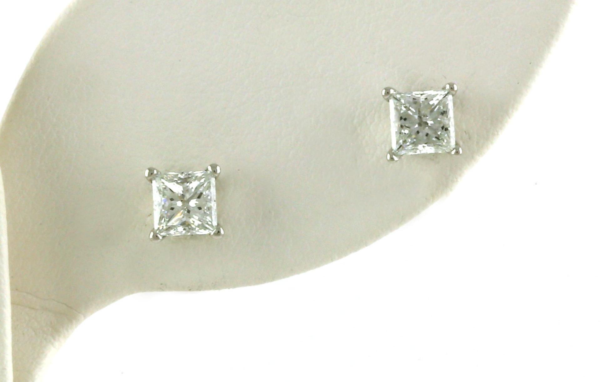 Princess-cut Diamond Stud Earrings in White Gold (1.00cts TWT)