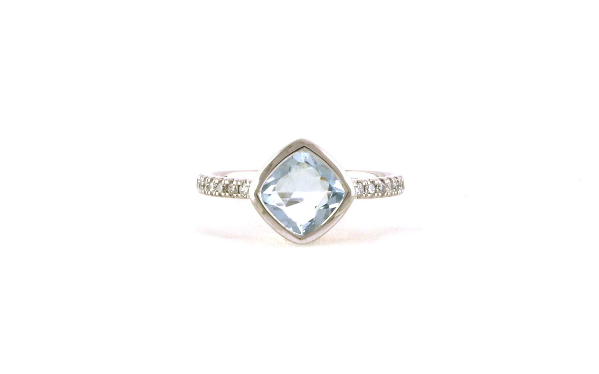 Bezel-set Cushion-cut Aquamarine and Diamond Ring in White Gold (1.27cts TWT)