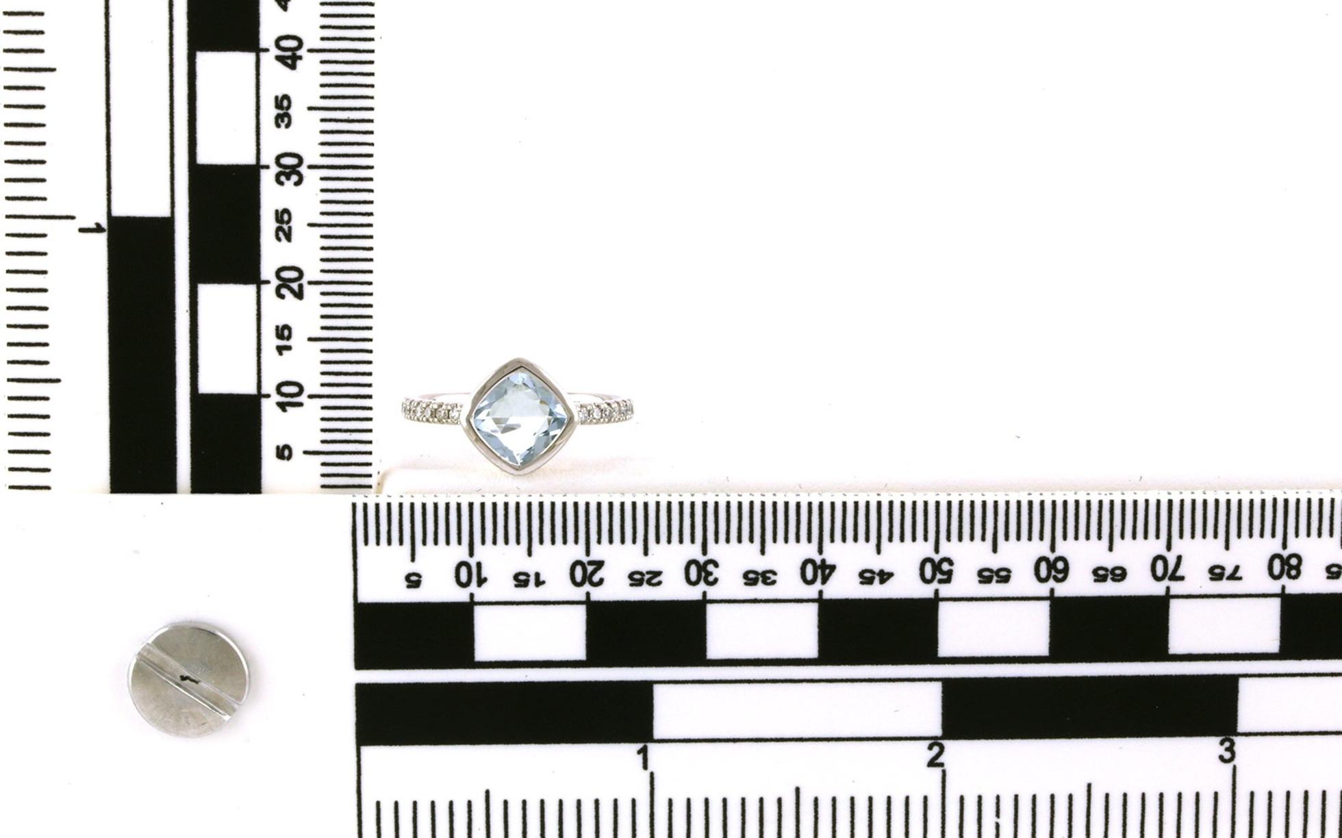 Bezel-set Cushion-cut Aquamarine and Diamond Ring in White Gold (1.27cts TWT)