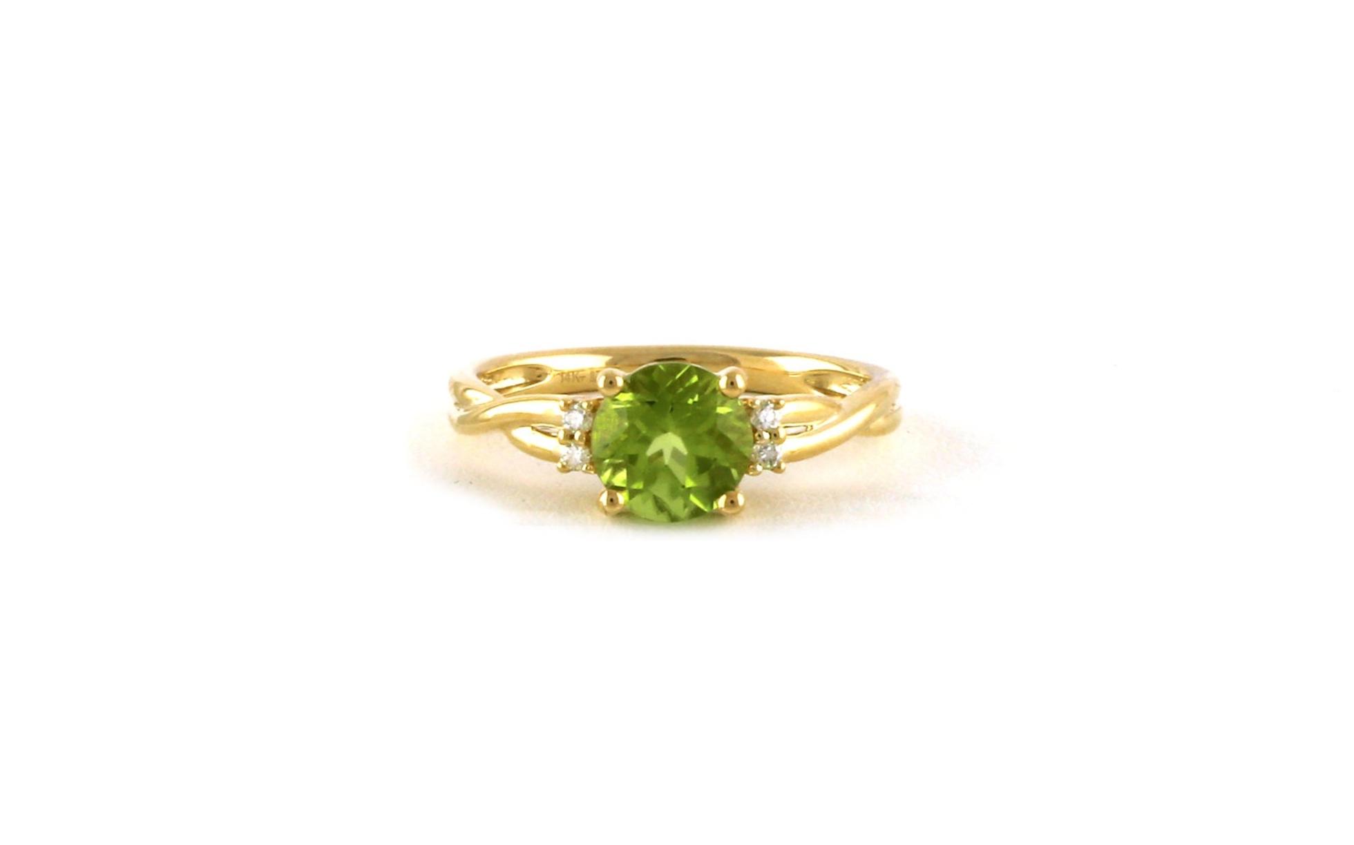 Fashion Ring with Solitaire Peridot and Diamonds in Yellow Gold (0.36cts TWT) 