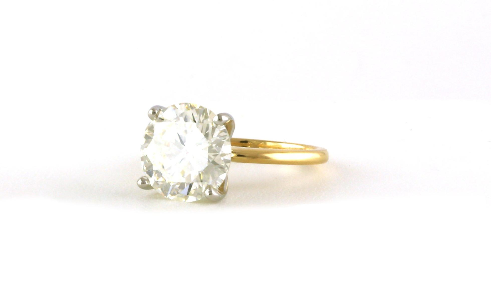 Solitaire-style Diamond Engagement Ring in 4-Prong Setting in Two-tone Yellow and White Gold (6.07cts) angled