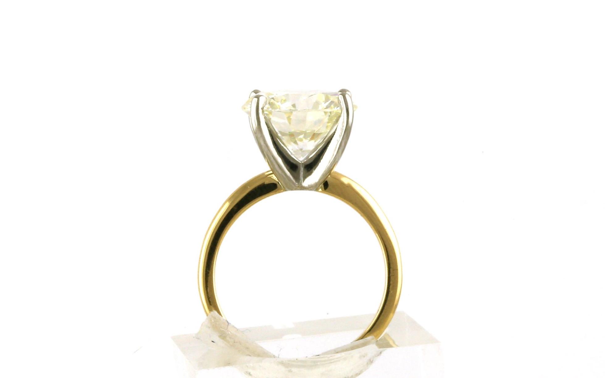 Solitaire-style Diamond Engagement Ring in 4-Prong Setting in Two-tone Yellow and White Gold (6.07cts) side