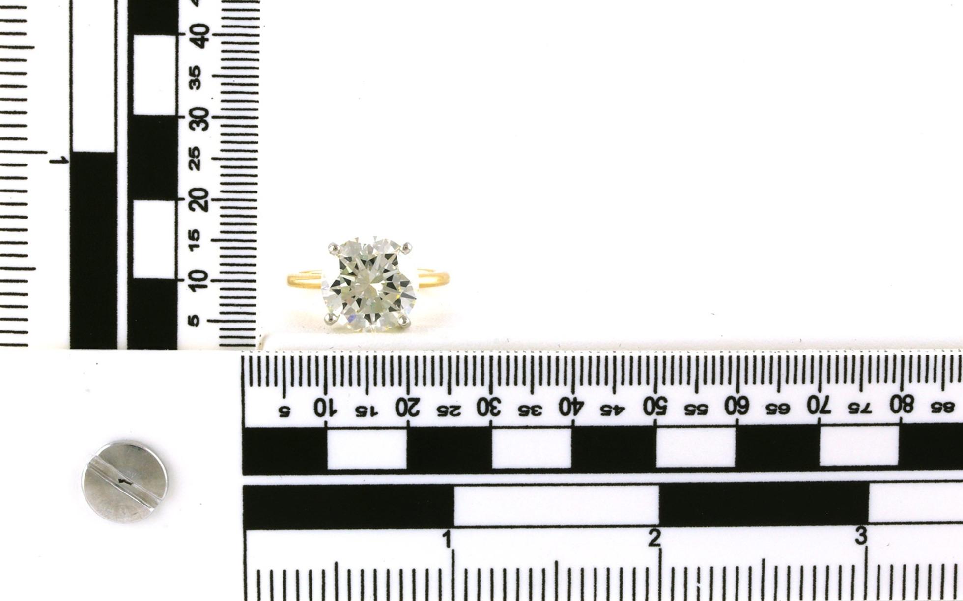 Solitaire-style Diamond Engagement Ring in 4-Prong Setting in Two-tone Yellow and White Gold (6.07cts) scale