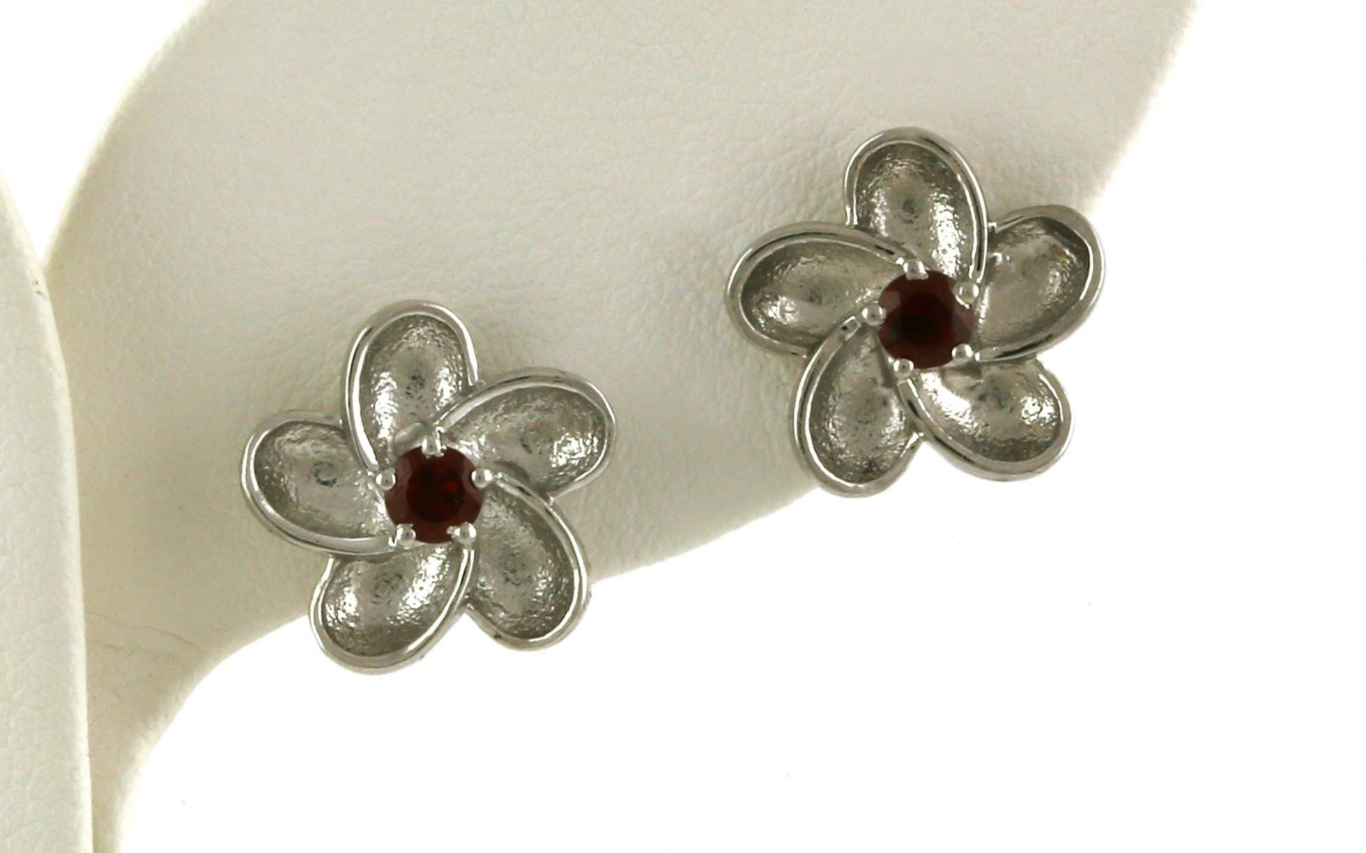 Flower Montana Garnet Stud Earrings in Sterling Silver (3.4mm)