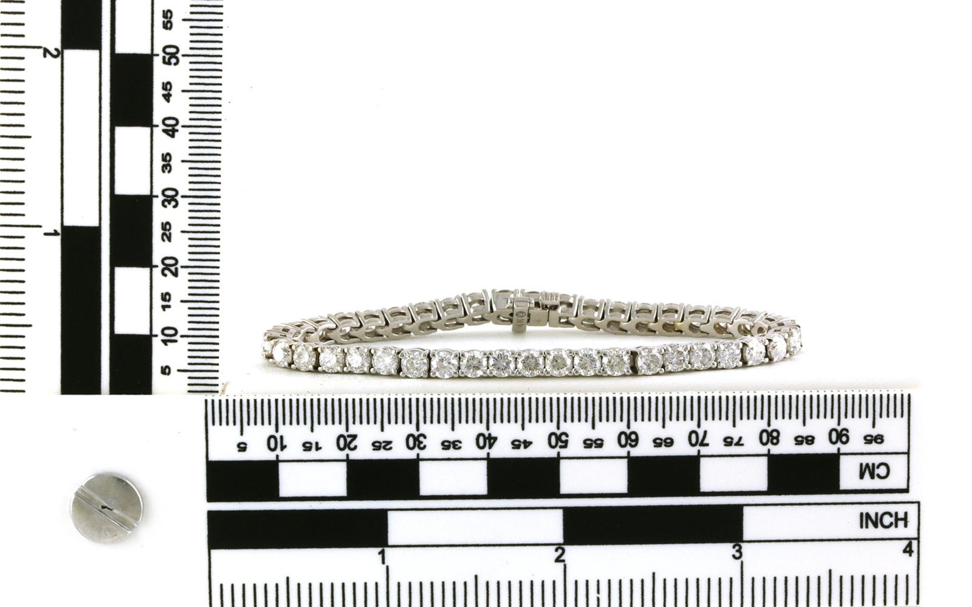 4-Prong Diamond Tennis Bracelet in White Gold (10.47cts TWT) scale