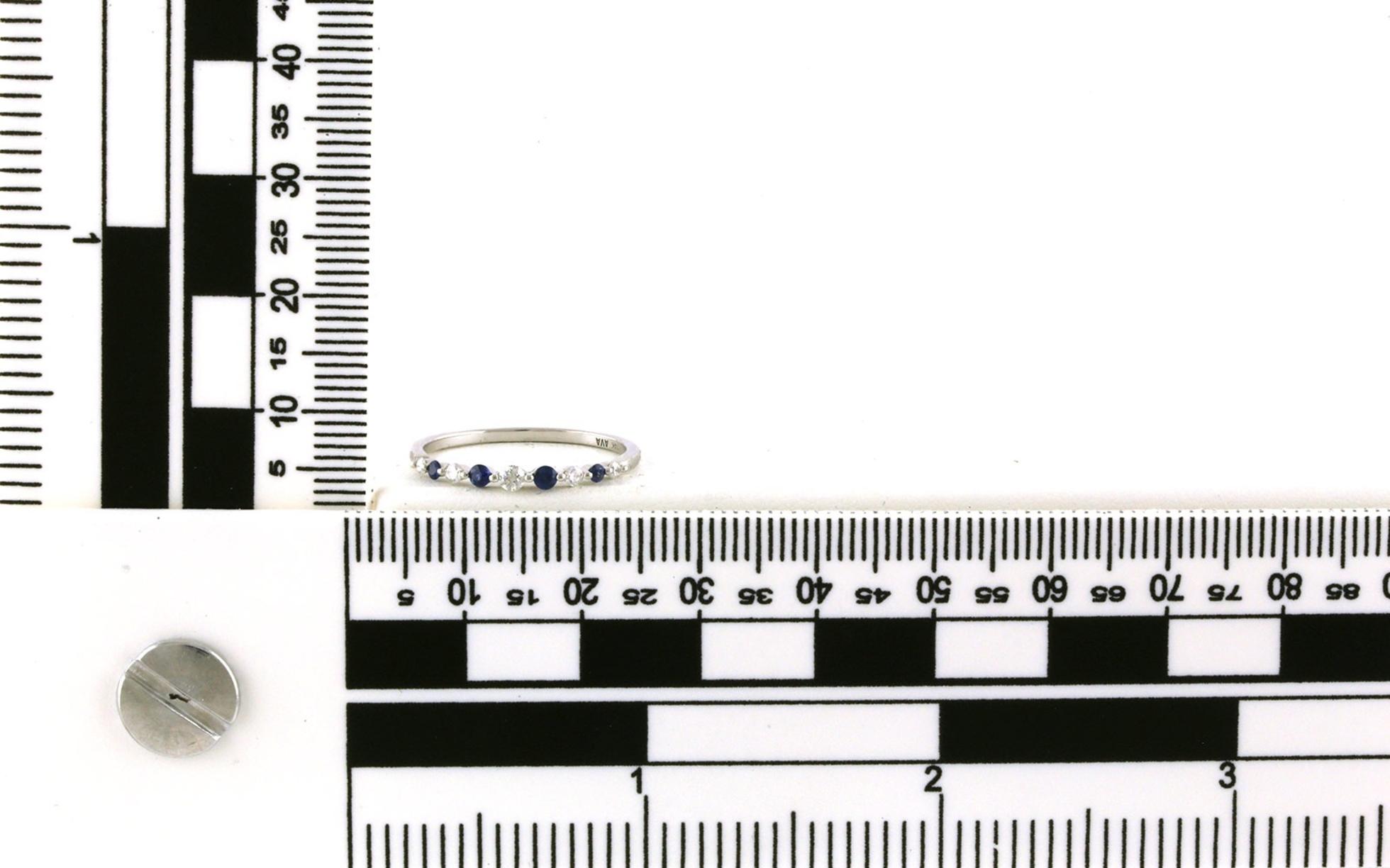 9-Stone Graduated Single Share-Prong Sapphire and Diamond Ring in White Gold (0.23cts TWT) scale