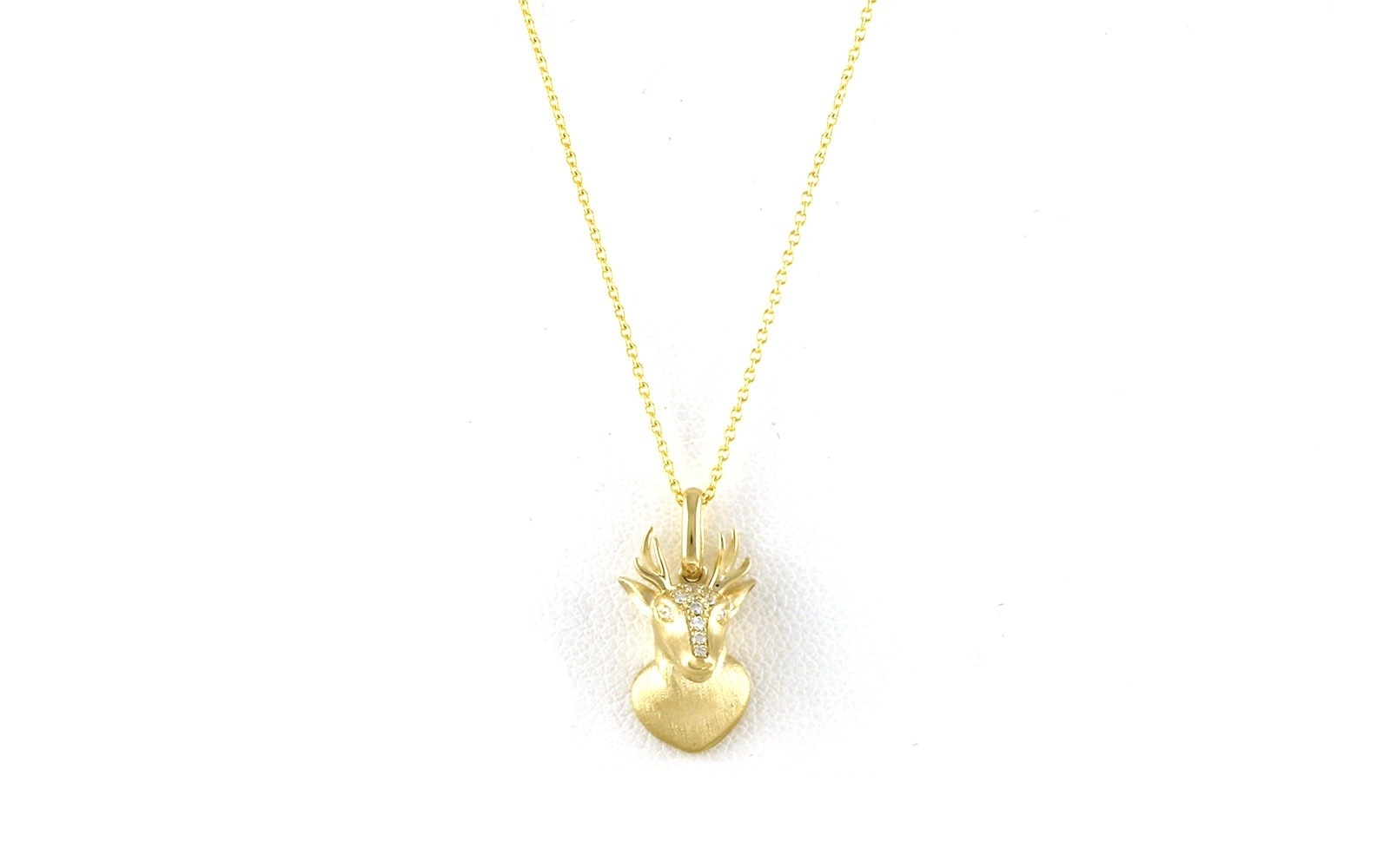 Deer Head Diamond Necklace in Yellow Gold (0.06cts TWT)