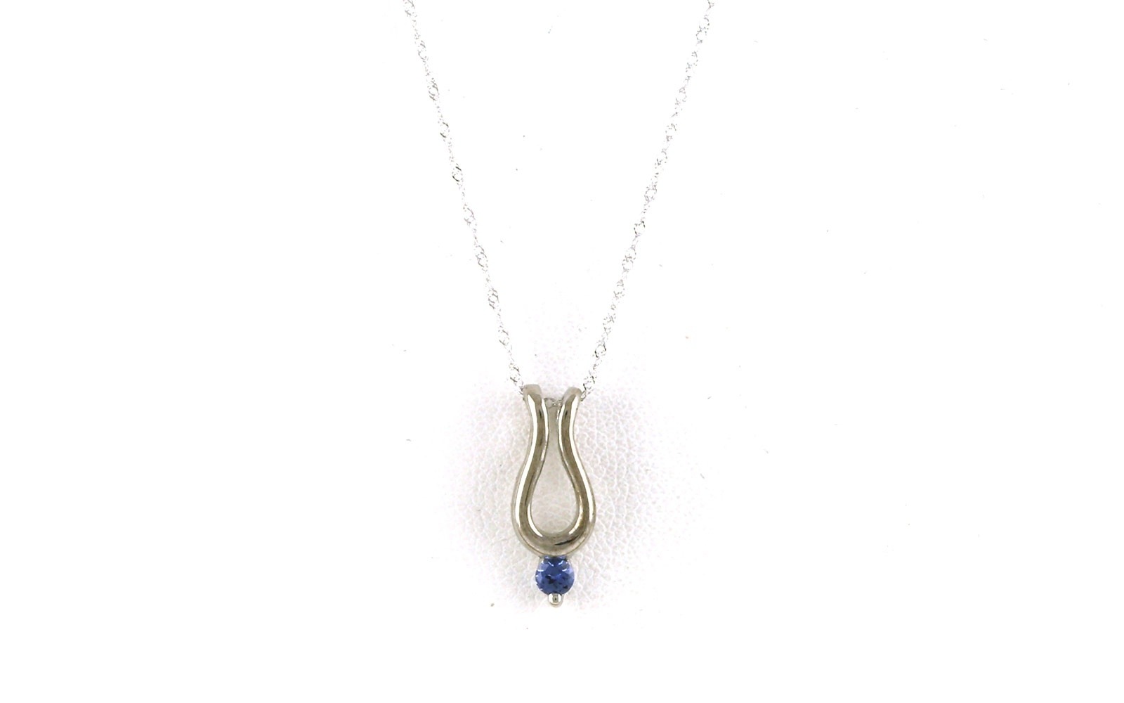 Loop Montana Yogo Sapphire Necklace in White Gold (0.10cts)