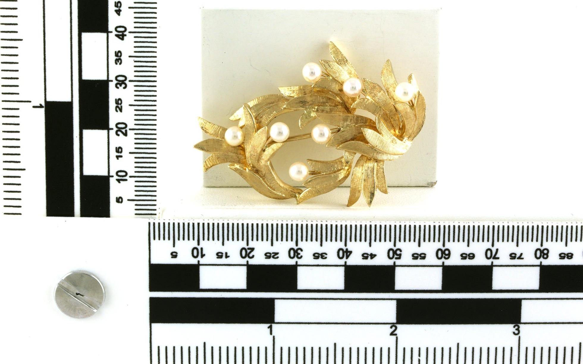 Estate Piece: Leaves and Berries Pearl Brooch in Yellow Gold scale