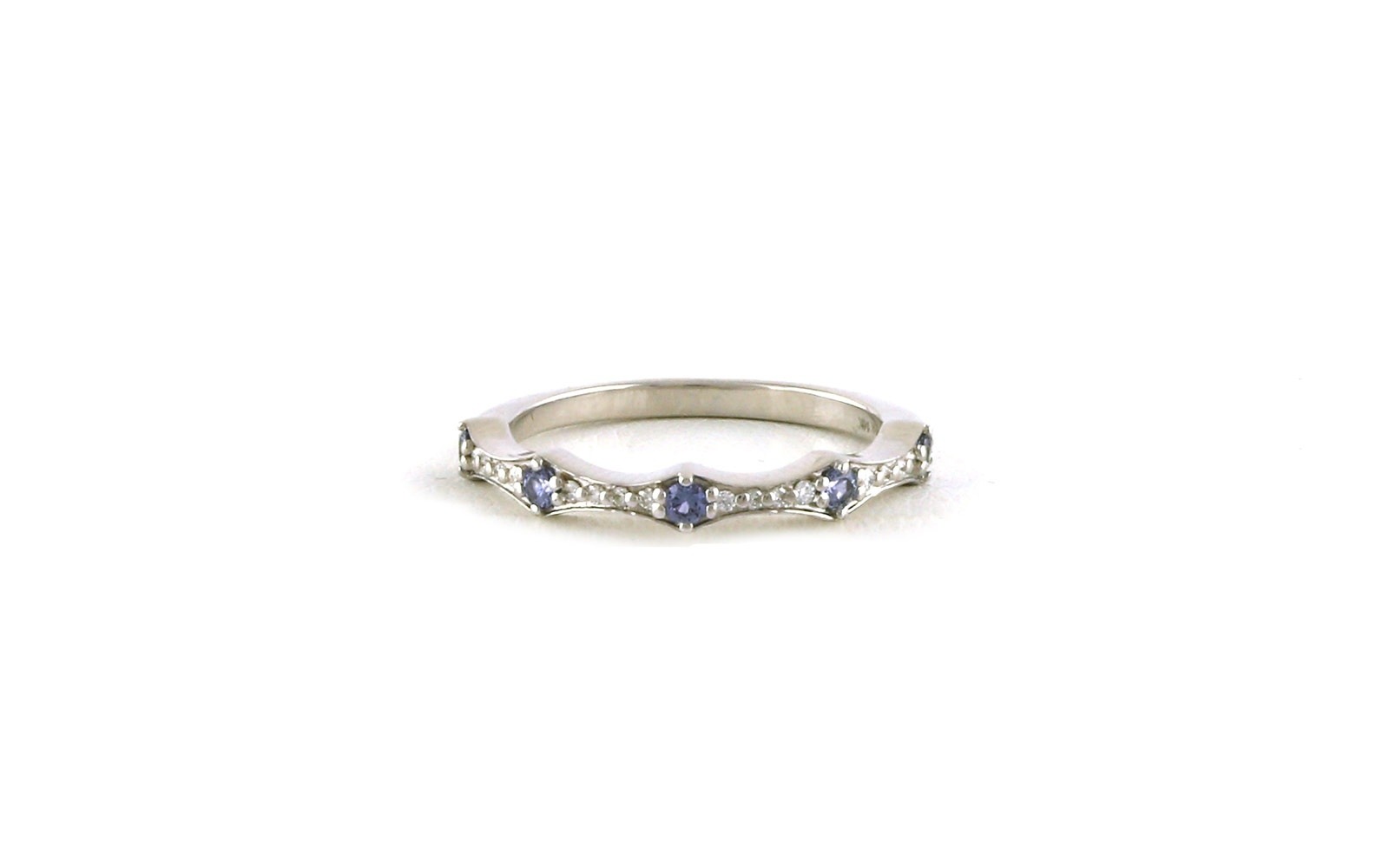 Montana Yogo Sapphire Scalloped Band with Diamonds in White Gold (0.27twt)