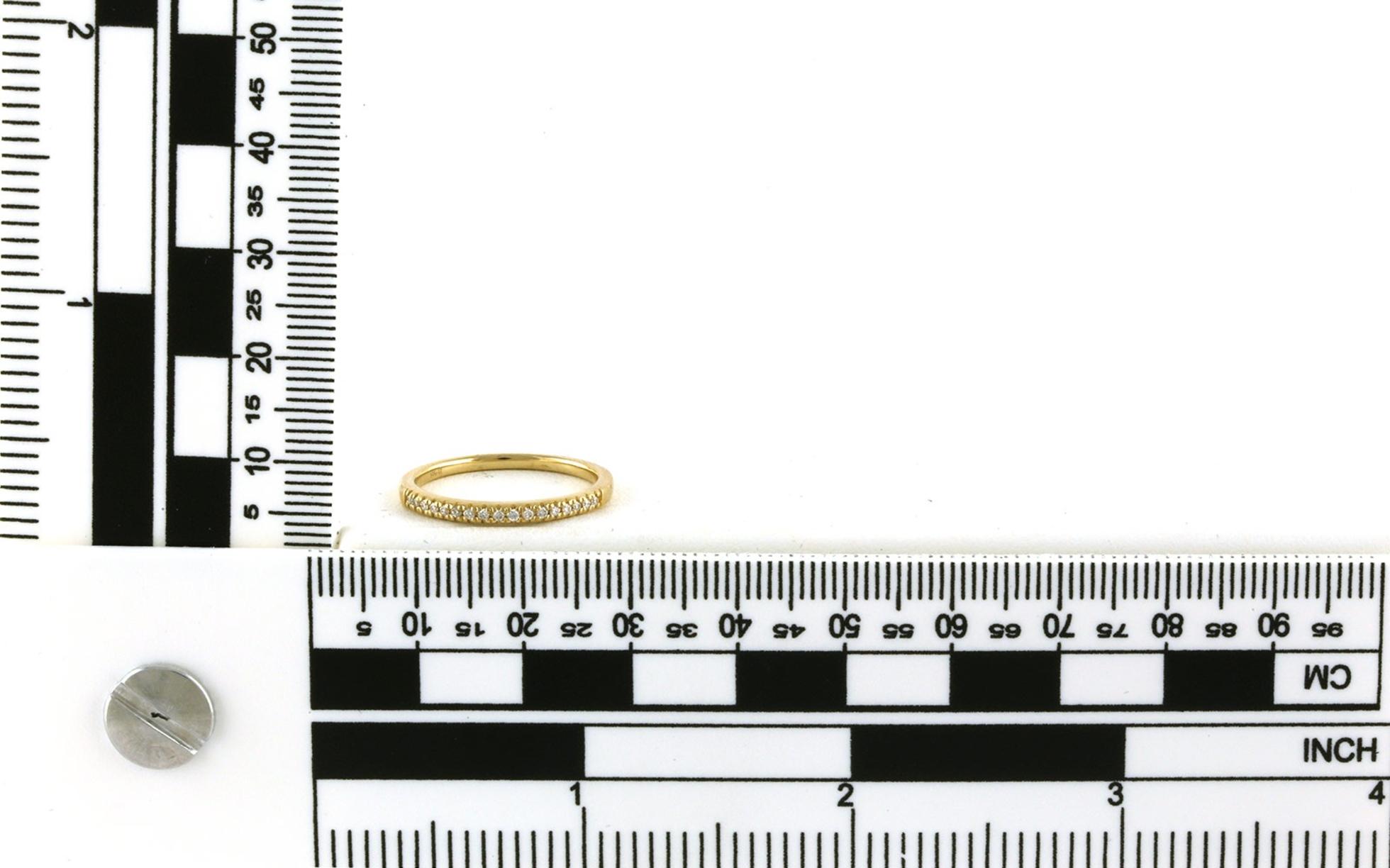 17-Stone Diamond Wedding Band in Yellow Gold (0.10cts TWT) scale