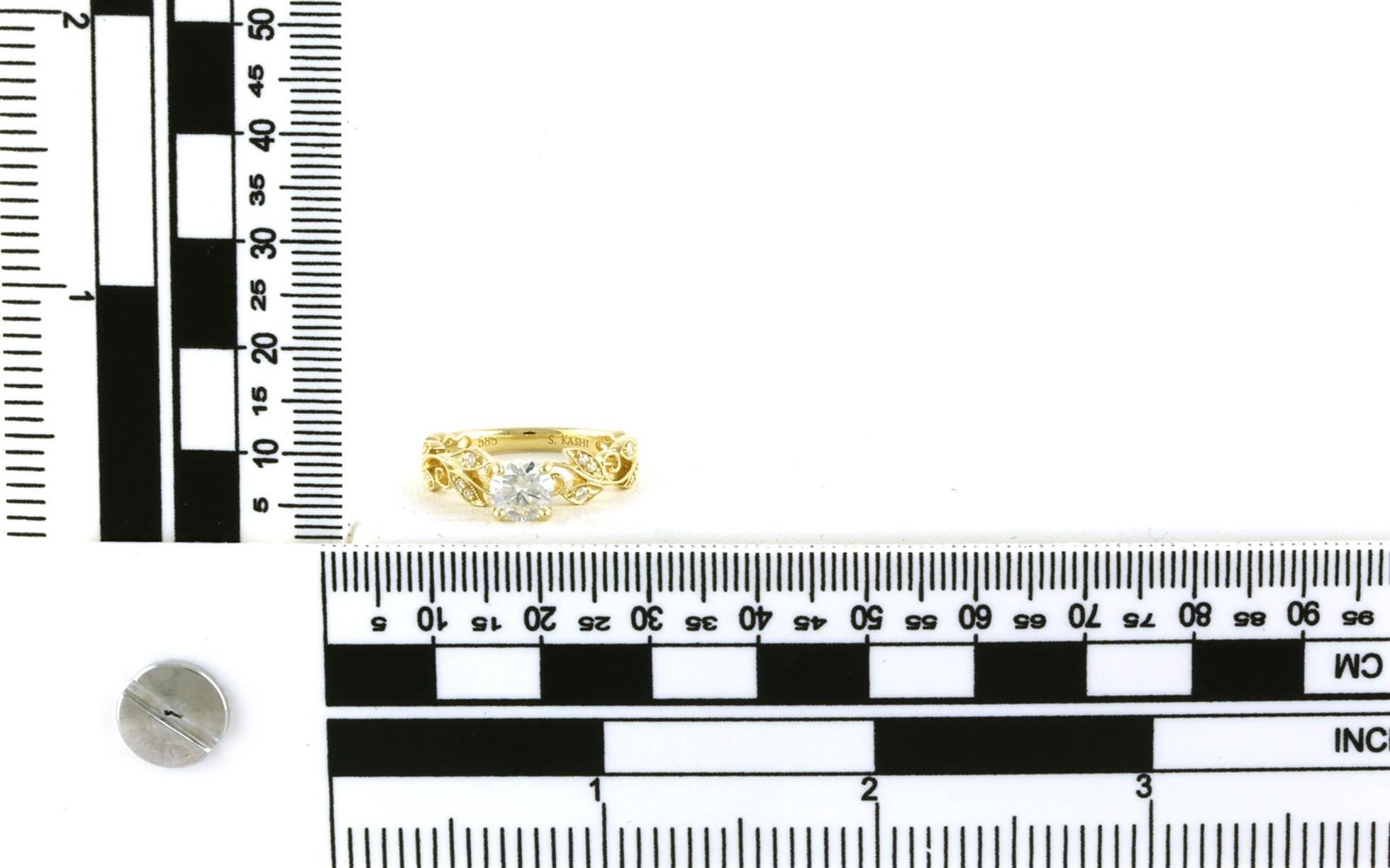 Leaves and Vines Diamond Engagement Ring in Yellow Gold (0.78cts TWT) scale