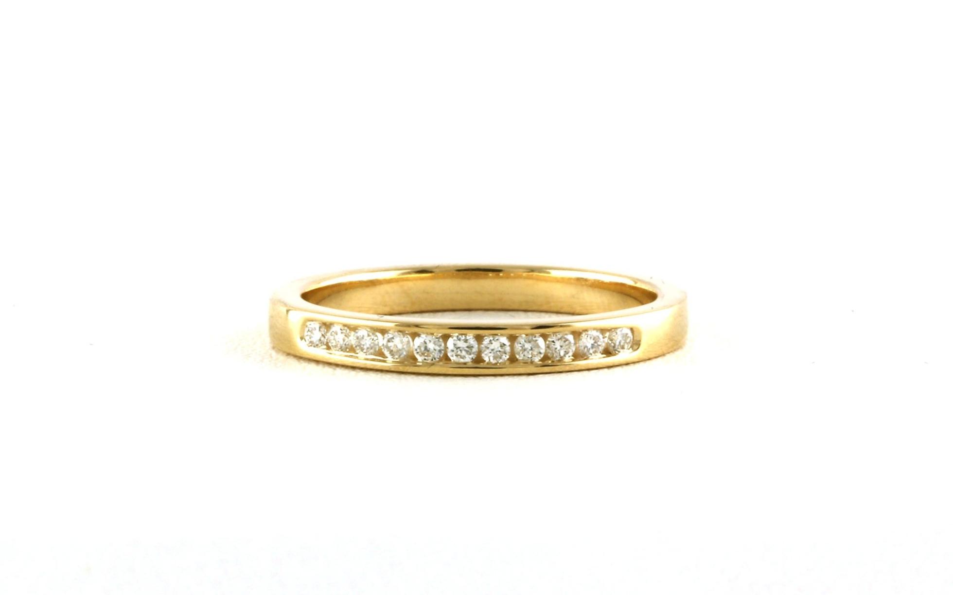 11-Stone Channel-set Diamond Wedding Band in Yellow Gold (0.14cts TWT)