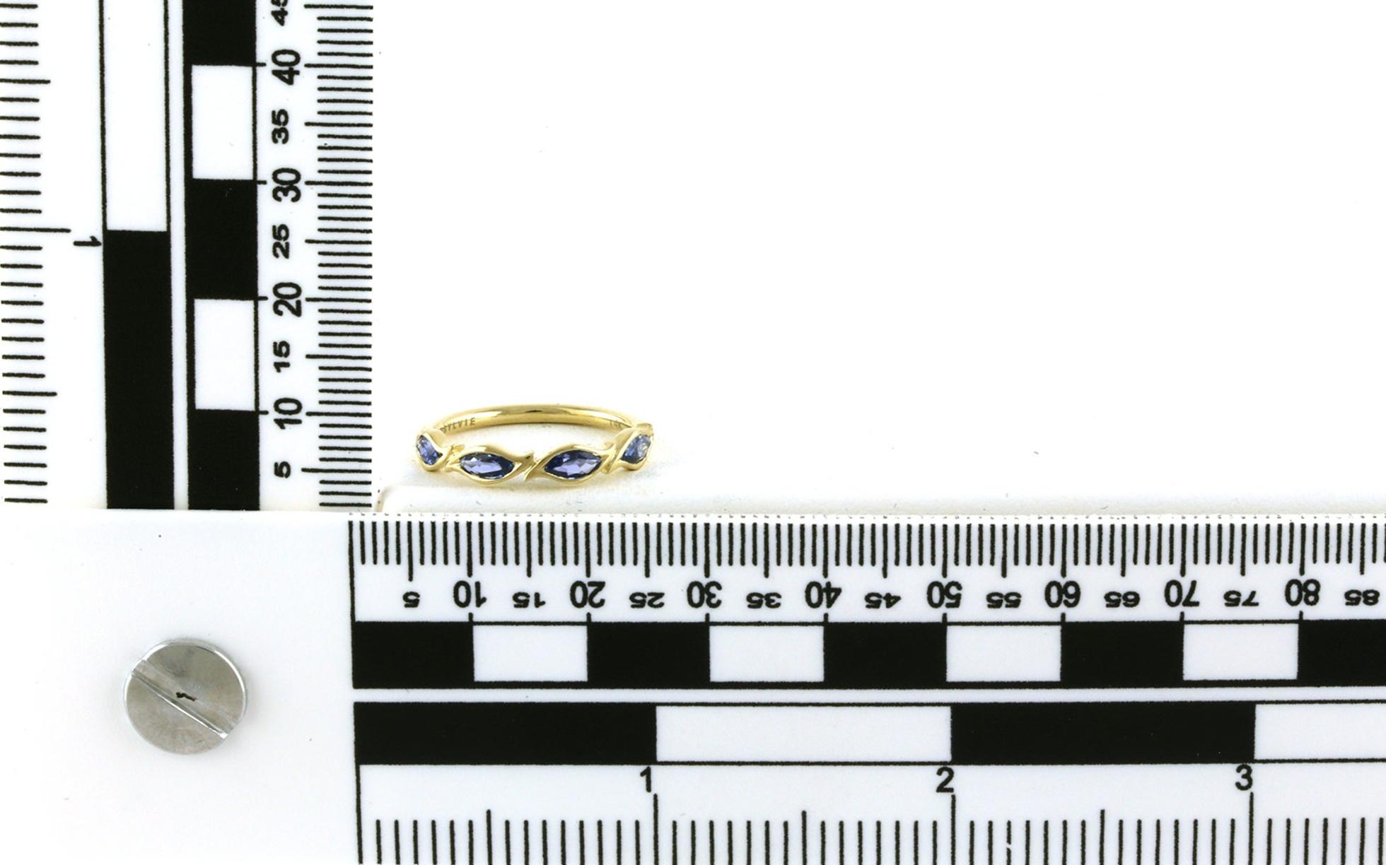4-Stone Curved Leaf Montana Yogo Ring in Yellow Gold (0.62ctw TWT) scale