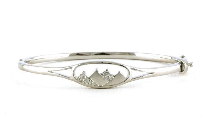 content/products/Oval Mountain Outline Split Hinged Cuff Bracelet in Sterling Silver