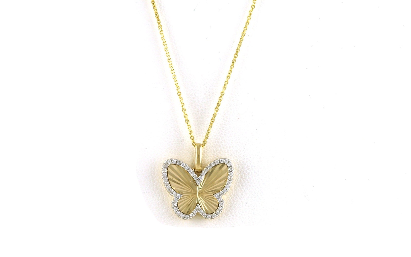 Fluted Butterfly with Pave Edge Diamond Necklace in Yellow Gold (0.15cts TWT)