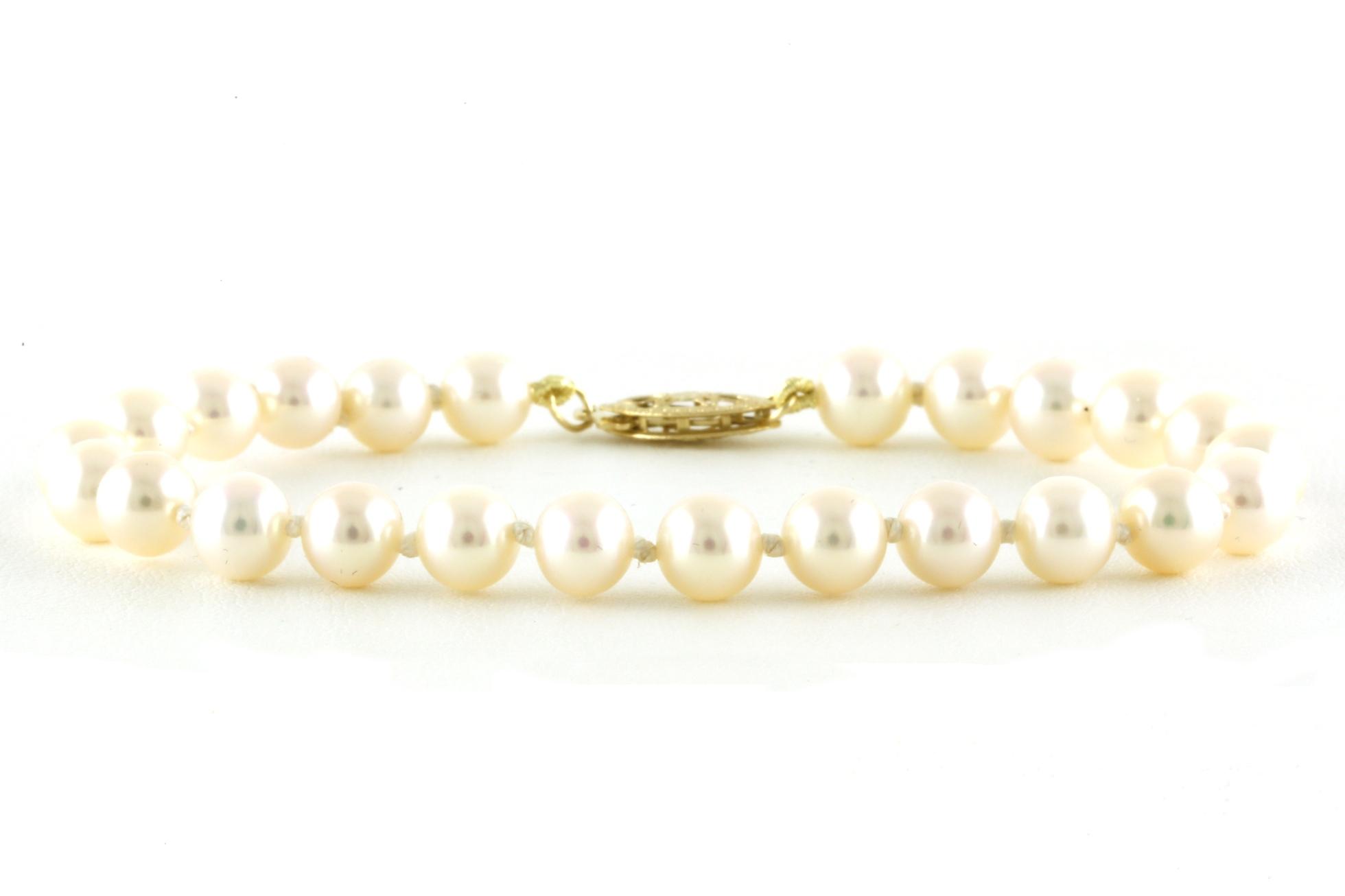 Fresh Water Pearl Single Knotted Bracelet in Yellow Gold