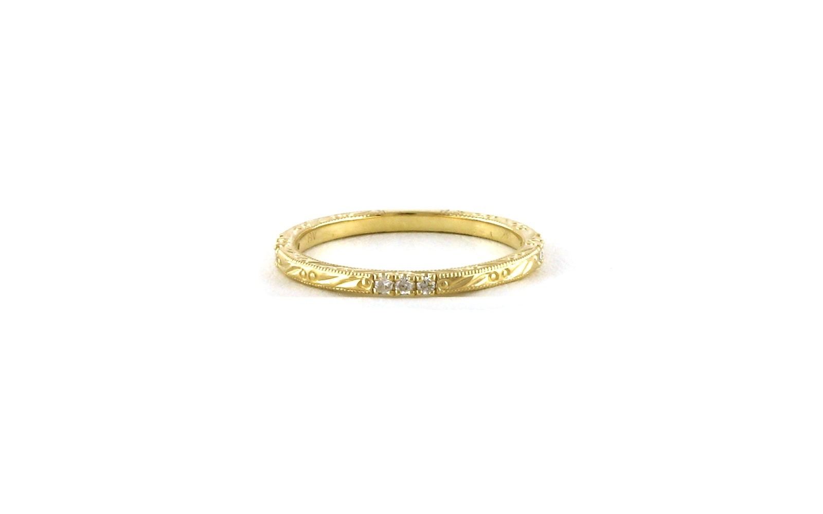 Diamond 3-Stone Cluster Hand Engraved Band in Yellow Gold (0.10cts TWT)