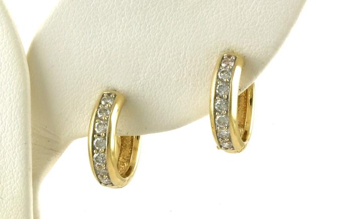 content/products/Diamond Huggie Hoop Earrings in Yellow Gold (0.40cts TWT)