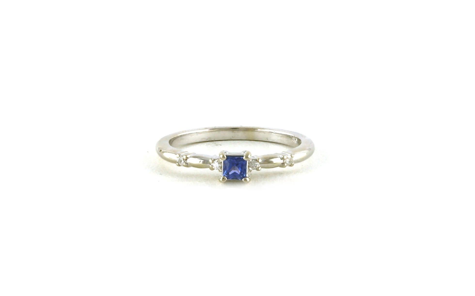 Montana Yogo Sapphire and Diamond 4-Prong Setting with Accents Ring in White Gold (0.25cts TWT)
