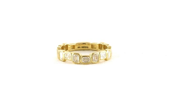 content/products/Diamond Geometric Bezel -Set Curved Band in Yellow Gold (0.64cts TWT)