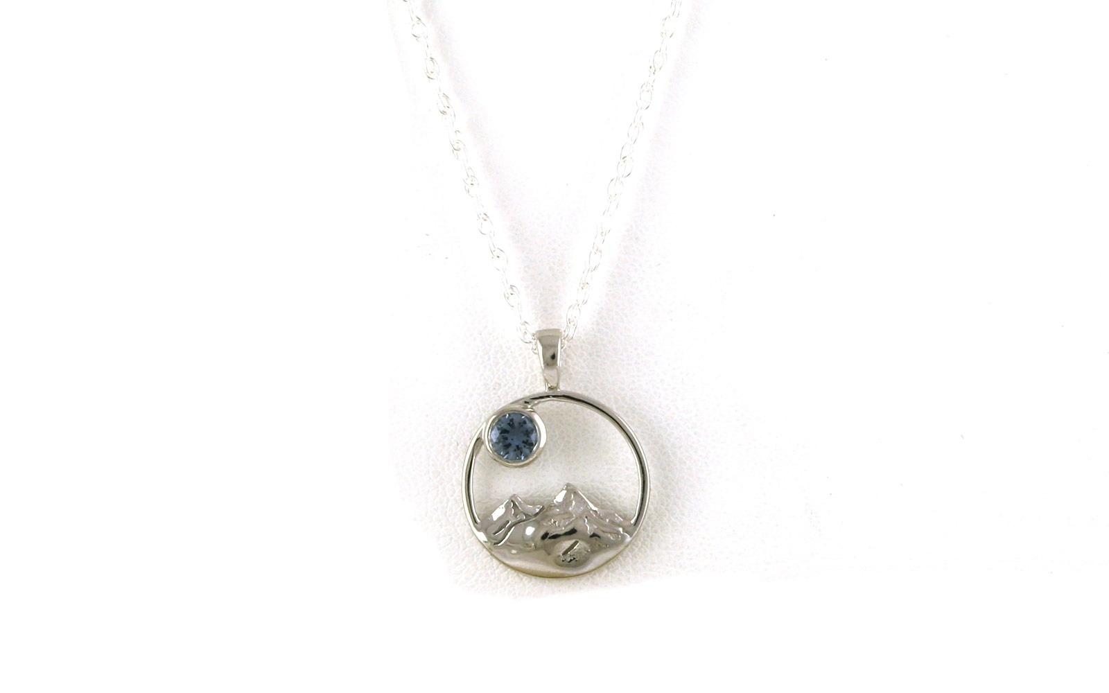Montana Sapphire Circle Mountain Necklace in Sterling Silver (0.20ct)
