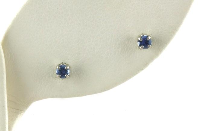 content/products/Montana Yogo Sapphire Stud Earrings in White Gold (0.18cts TWT)