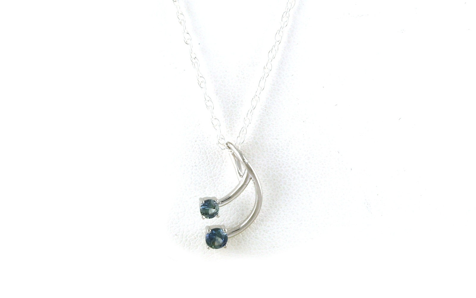 Montana Sapphire Double Curved Necklace in Sterling Silver (0.30cts TWT)