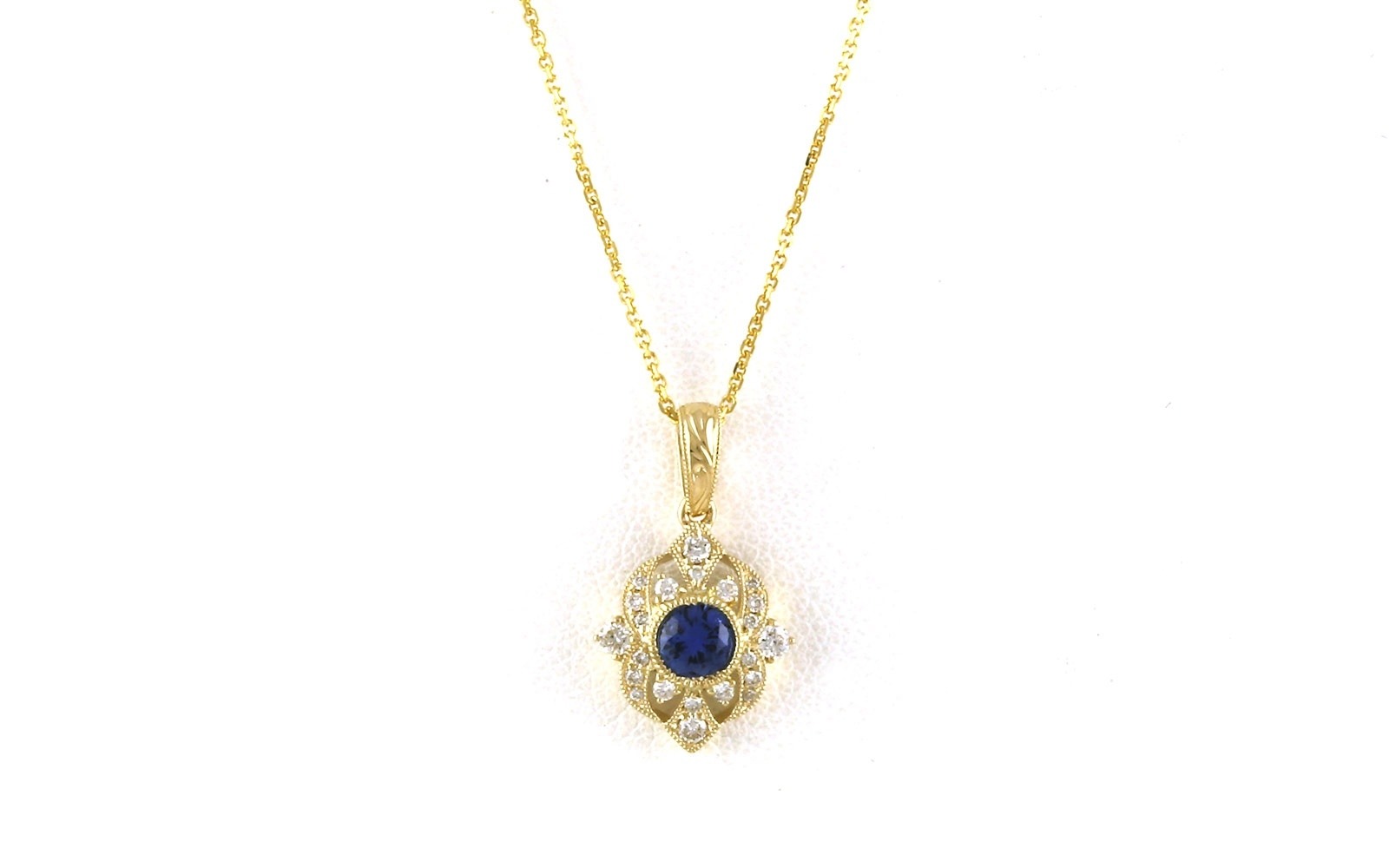 Montana Yogo Sapphire and Diamond Vintage Style Halo Necklace in Yellow Gold (0.47cts TWT)