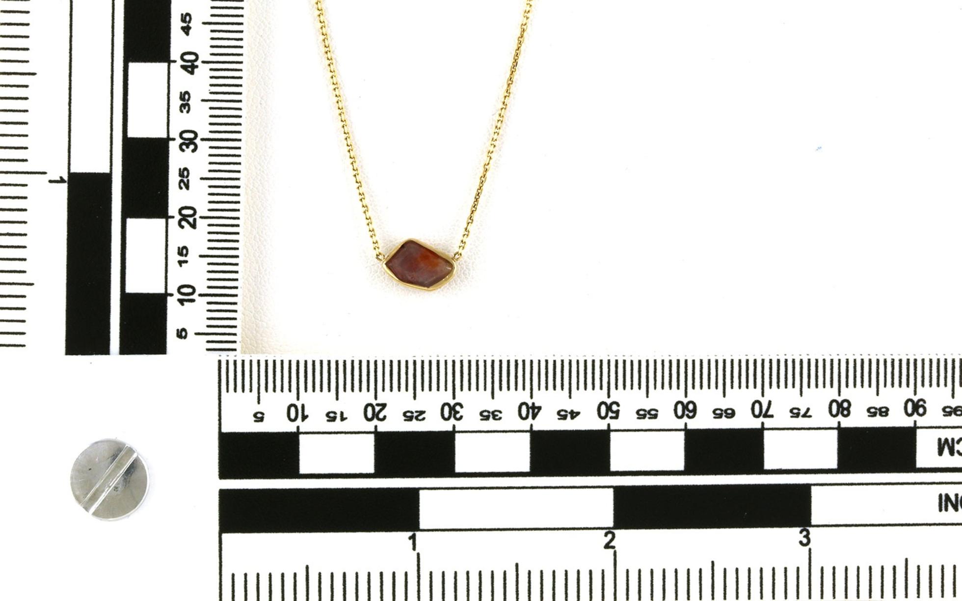 Rose-cut Montana Sapphire Bezel-set necklace in yellow gold (1.31ct) scale