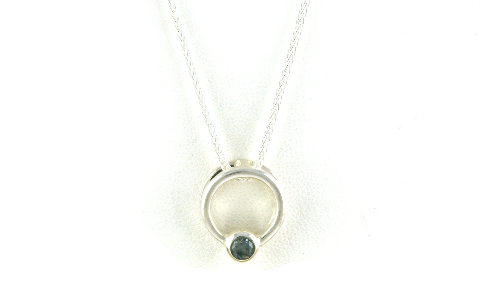 Montana Sapphire Bezel-set Circle Necklace in Sterling Silver (0.18ct)