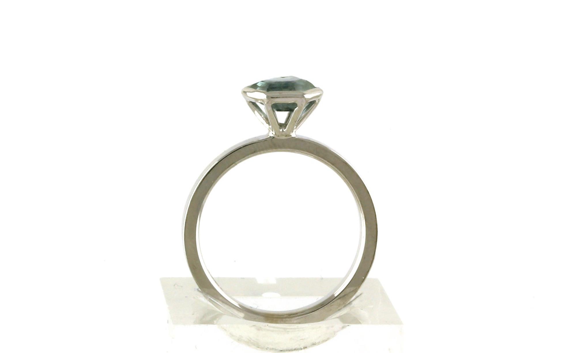Rose-cut Montana Sapphire Bezel-set Ring in White Gold (1.91ct) side