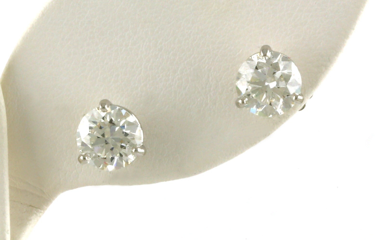 Diamond 3-Prong Basket-set Stud Earrings in White Gold (1.51cts TWT)