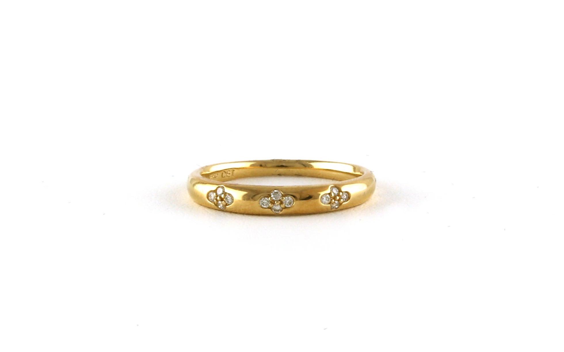 Diamond Flush-Set Cluster Band in Yellow Gold (0.08cts TWT)