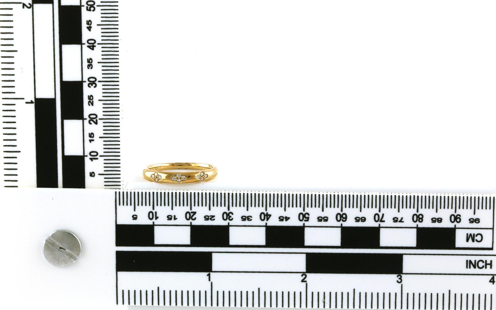 Diamond Flush-Set Cluster Band in Yellow Gold (0.08cts TWT) scale