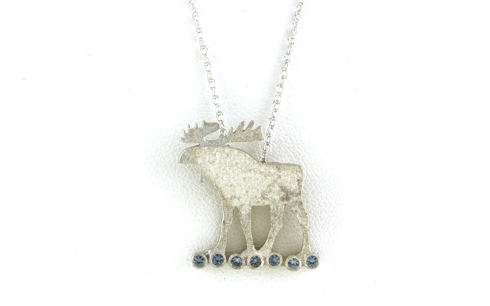 Montana Sapphire 7-Stone Bezel-set Moose Pendant with Hammered Finish in Sterling Silver (0.21cts TWT)