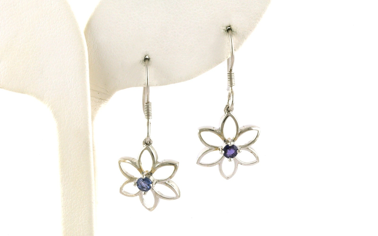 Flower Montana Yogo Sapphire Earrings in Sterling Silver (0.27cts TWT)
