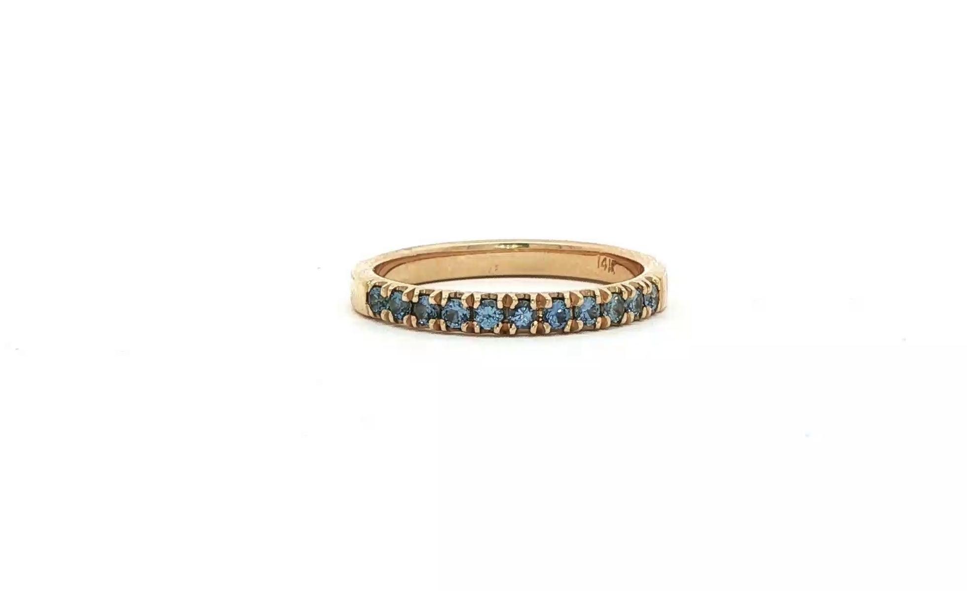 Montana Yogo Sapphire 11-Stone U-Cup Band in Yellow Gold (0.30cts TWT)