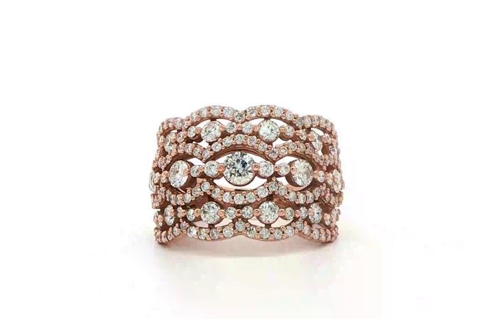 content/products/Estate Piece: 7-Row Wavy Diamond Band in Rose Gold (2.00cts TWT)