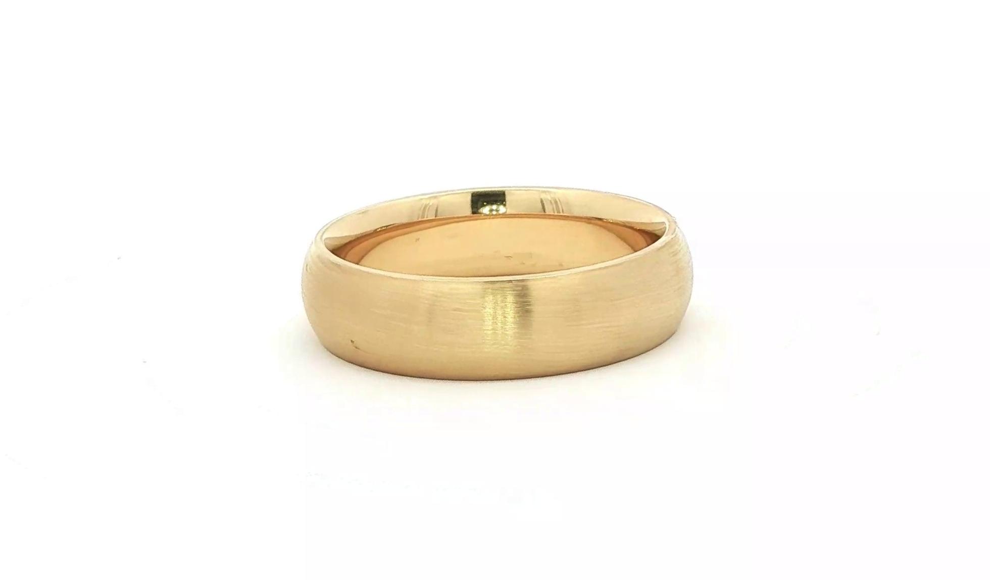 Satin 6mm Comfort-Fit Wedding Band in Yellow Gold