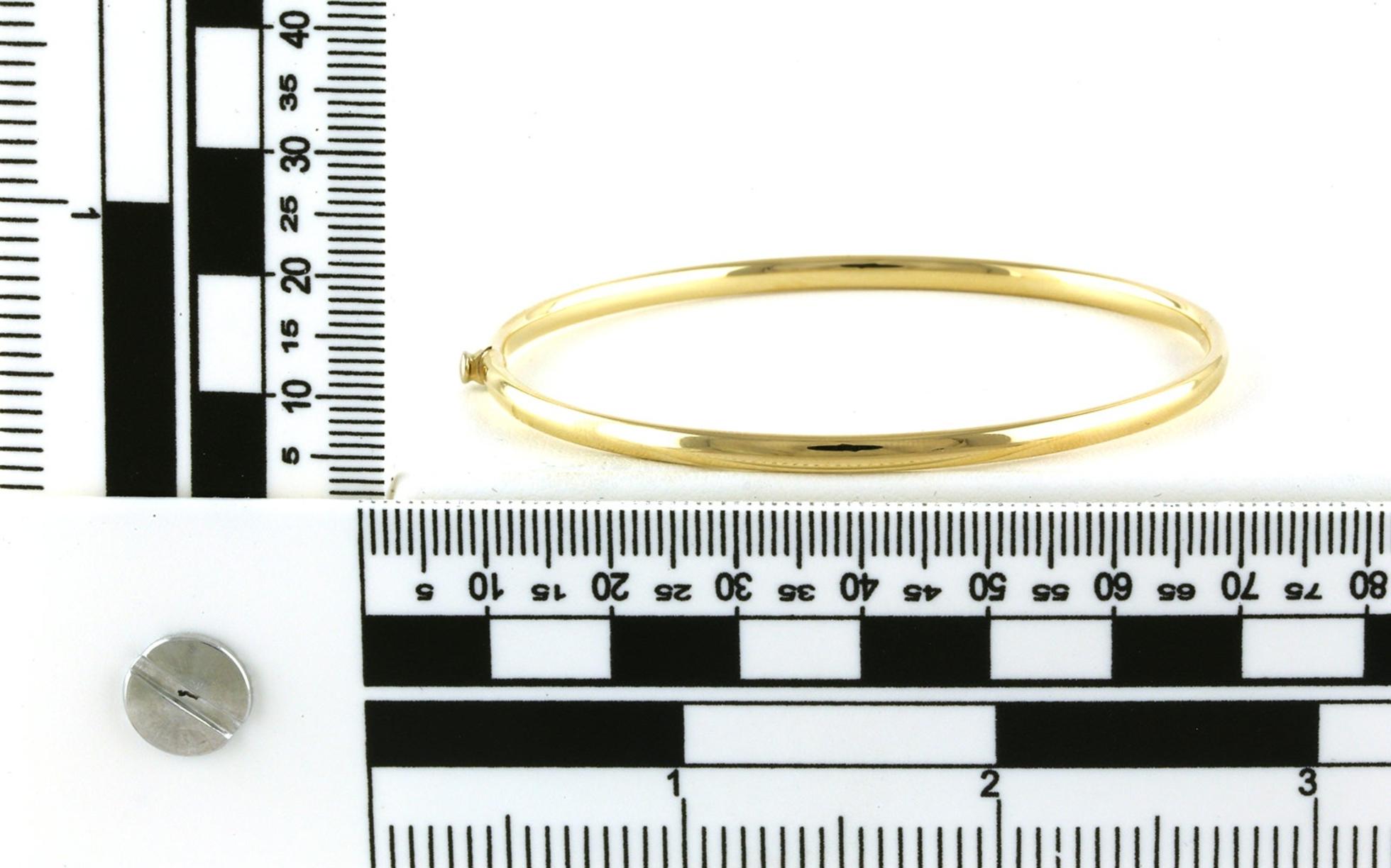 Hinged Bangle Bracelet in Yellow Gold scale