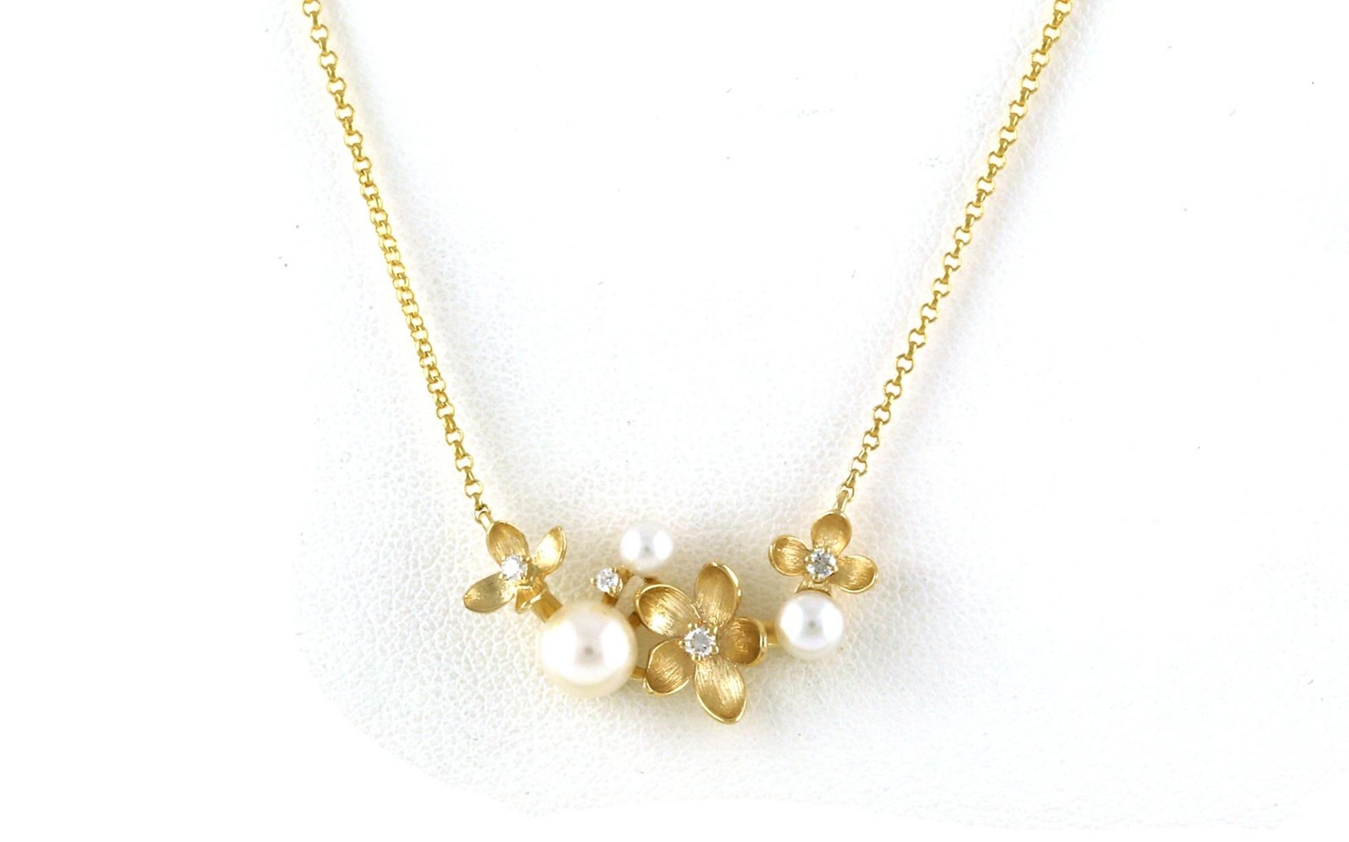 Floral Cluster Pearl and Diamond Fixed Chain Necklace in Yellow Gold (0.06cts TWT)