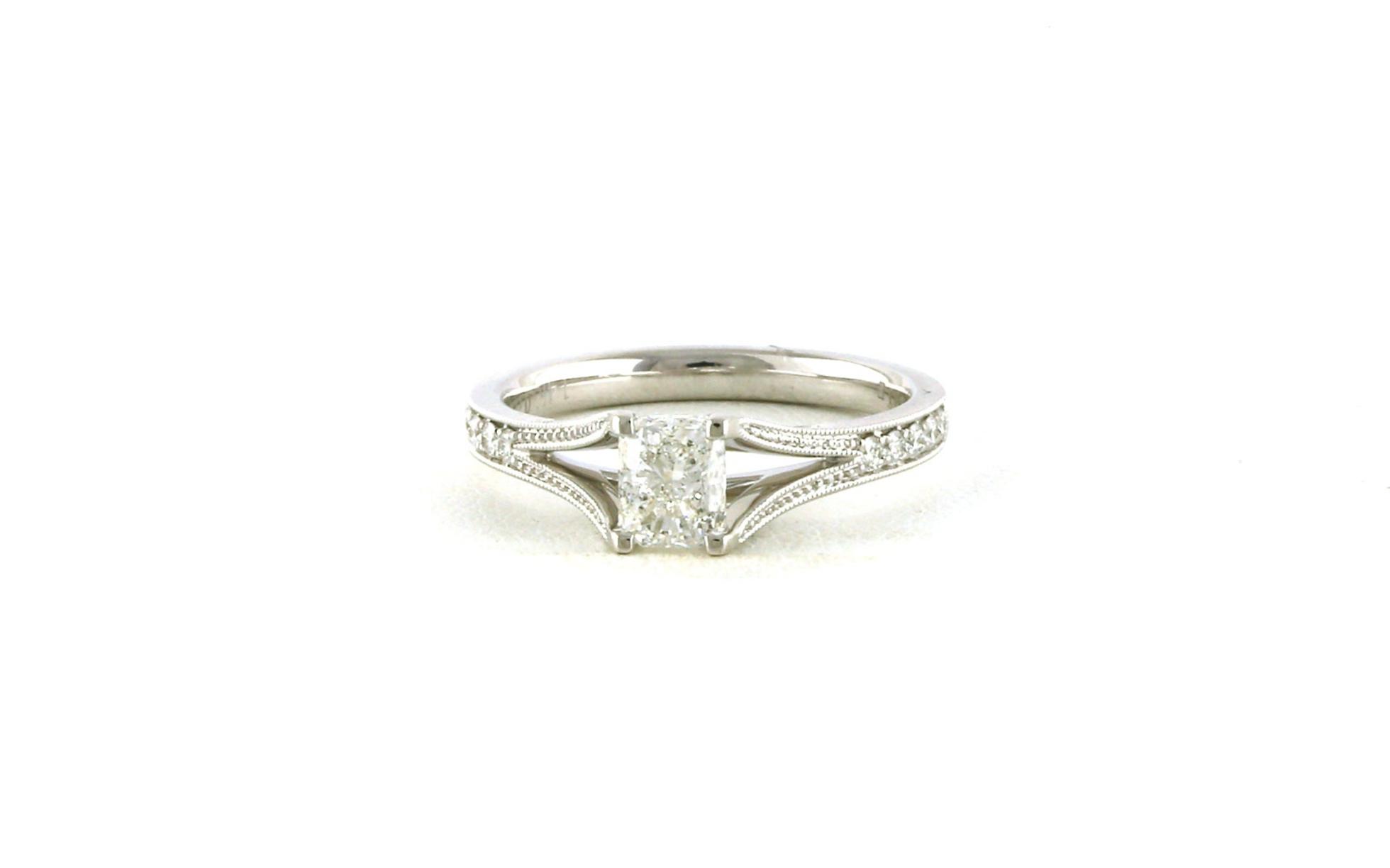 4-Prong Diamond with Milgrain Detail and Pave Shank Ring in White Gold (0.92ct)