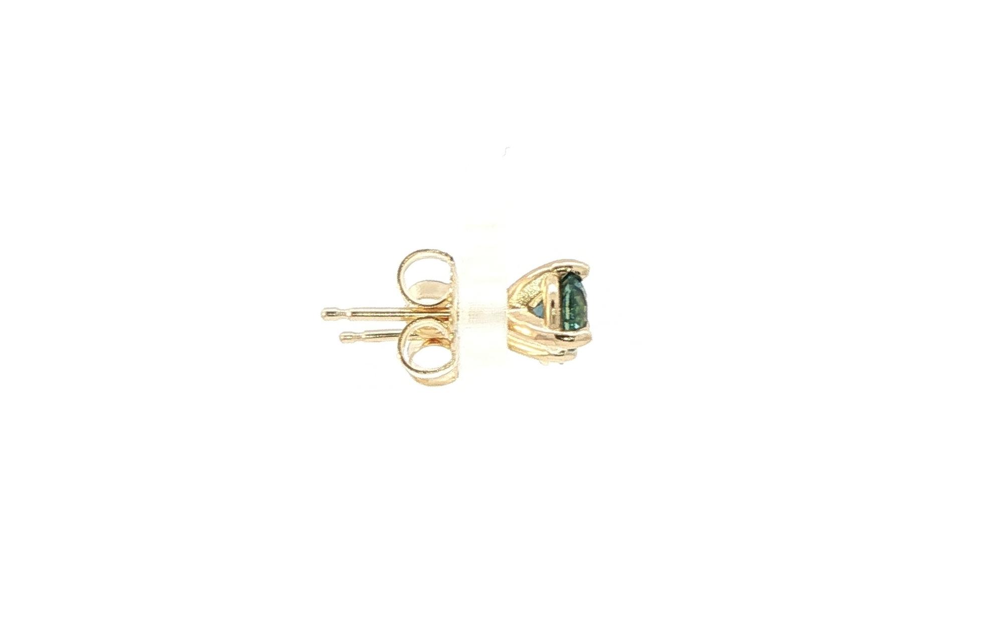 3-Prong Basket-Set Montana Sapphire Stud Earrings in Yellow Gold (0.72cts TWT)