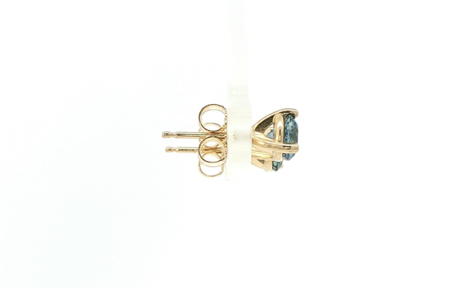 3-Prong Basket-Set Montana Sapphire Stud Earrings in Yellow Gold (1.18cts TWT) side