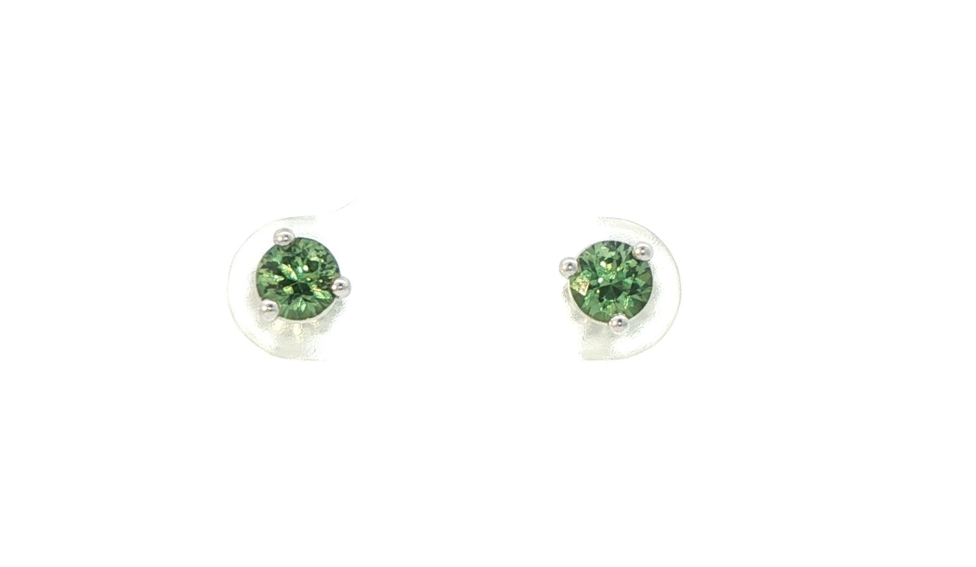 3-Prong Basket-Set Green Montana Sapphires Stud Earrings in White Gold (0.81cts TWT)