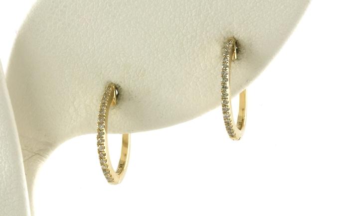 content/products/Diamond Huggie Earrings in Yellow Gold (0.10cts TWT)
