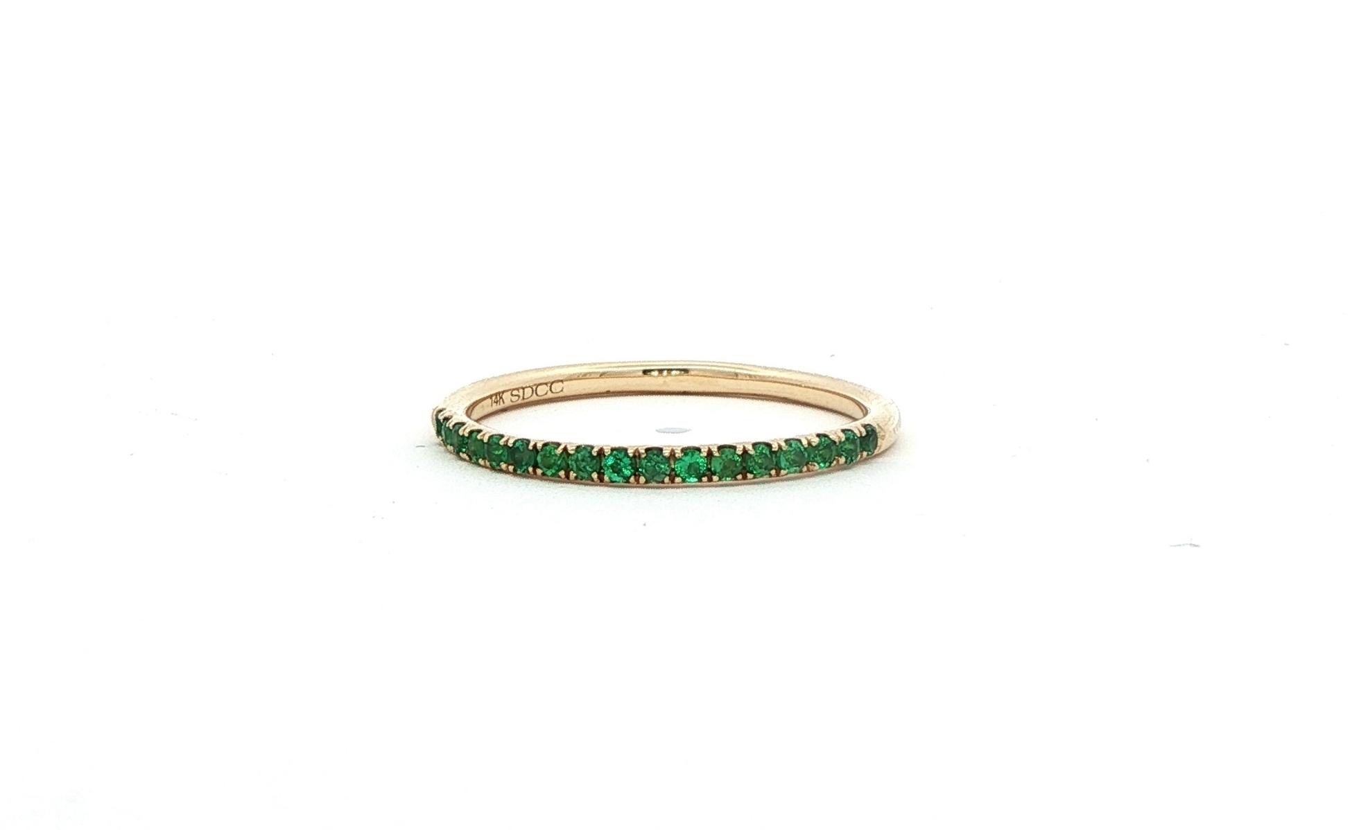 17-Stone Prong-Set Diamond Ring in Yellow Gold (0.20cts TWT)