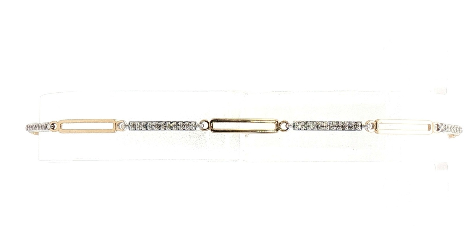 Two Tone Alternating Diamond Pave and Elongated Link Bracelet in White and Yellow Gold (0.20cts TWT)