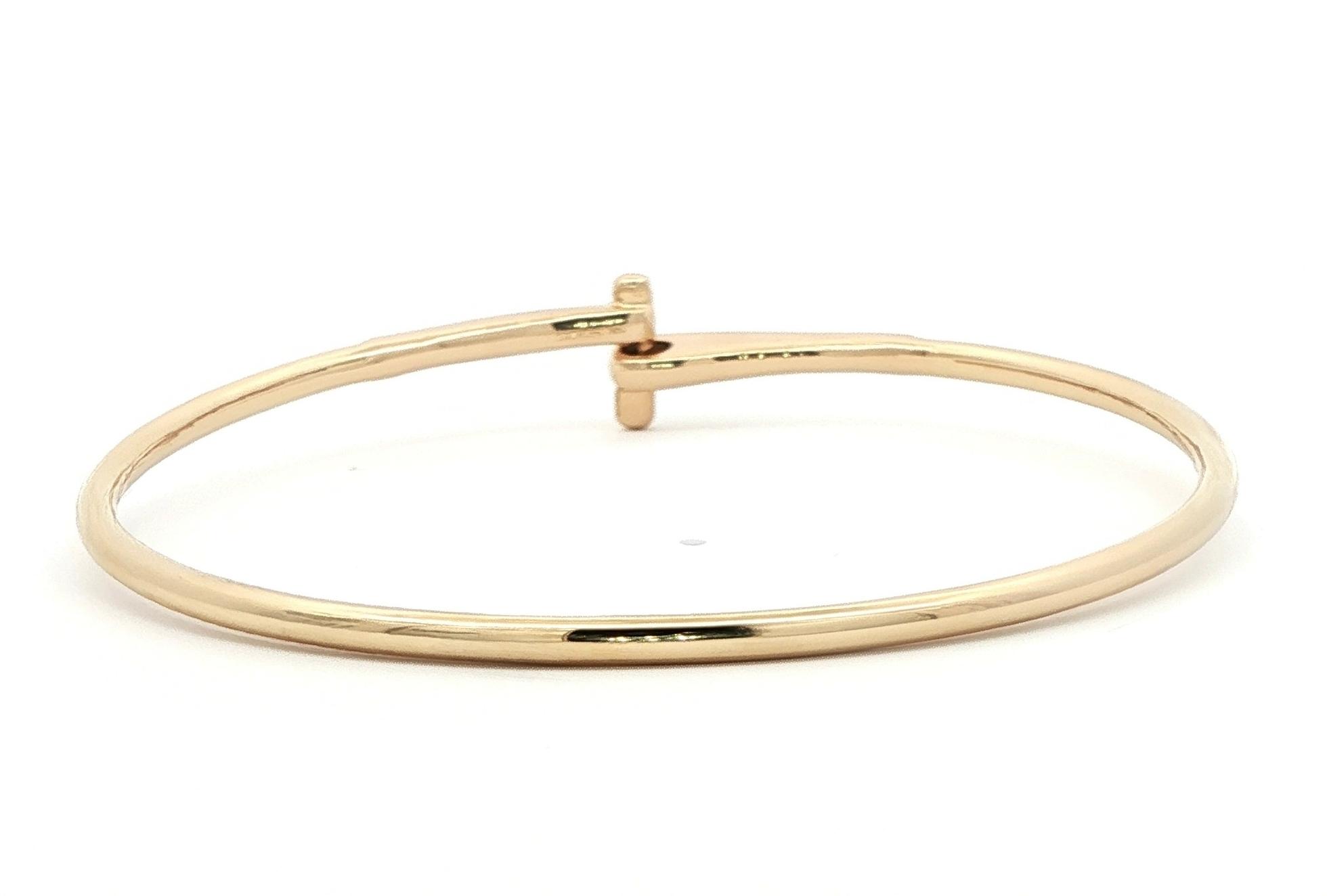 Overlap Style Diamond Pave Bangle Bracelet in Yellow Gold (0.25cts TWT) back